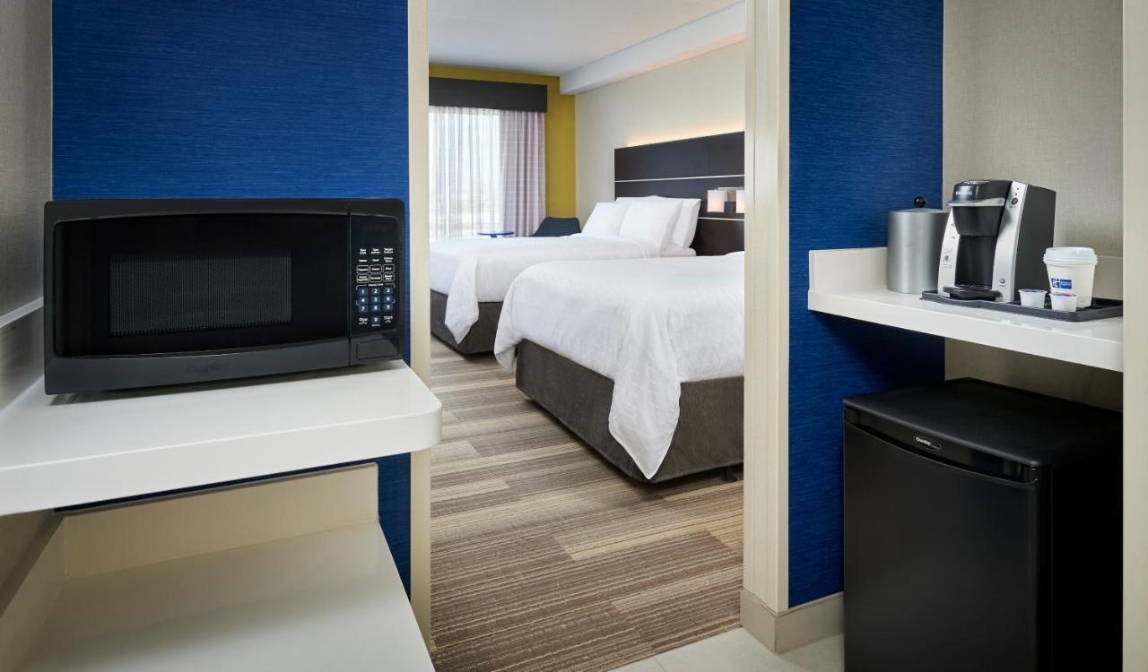Holiday Inn Express & Suites Windsor East - Lakeshore By Ihg Tecumseh Exterior photo